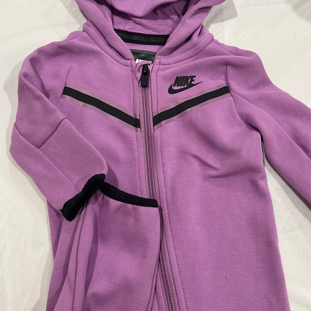 Nike tech fit